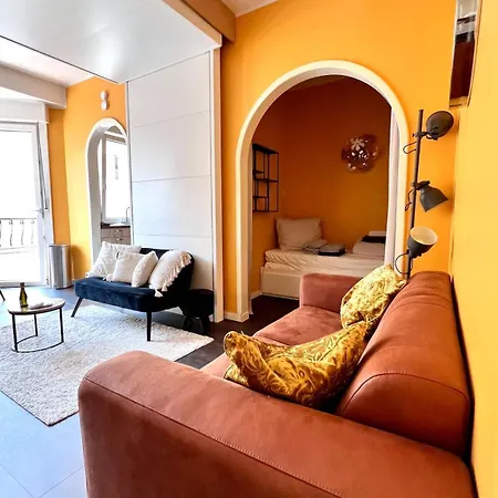 Family With Sea View For 6 De Panne