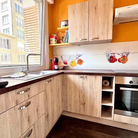 Family With Sea View For 6 De Panne