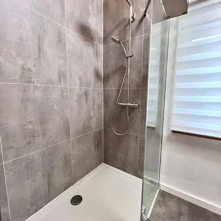 Family With Sea View For 6 Apartment *