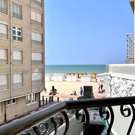 Family With Sea View For 6 * De Panne